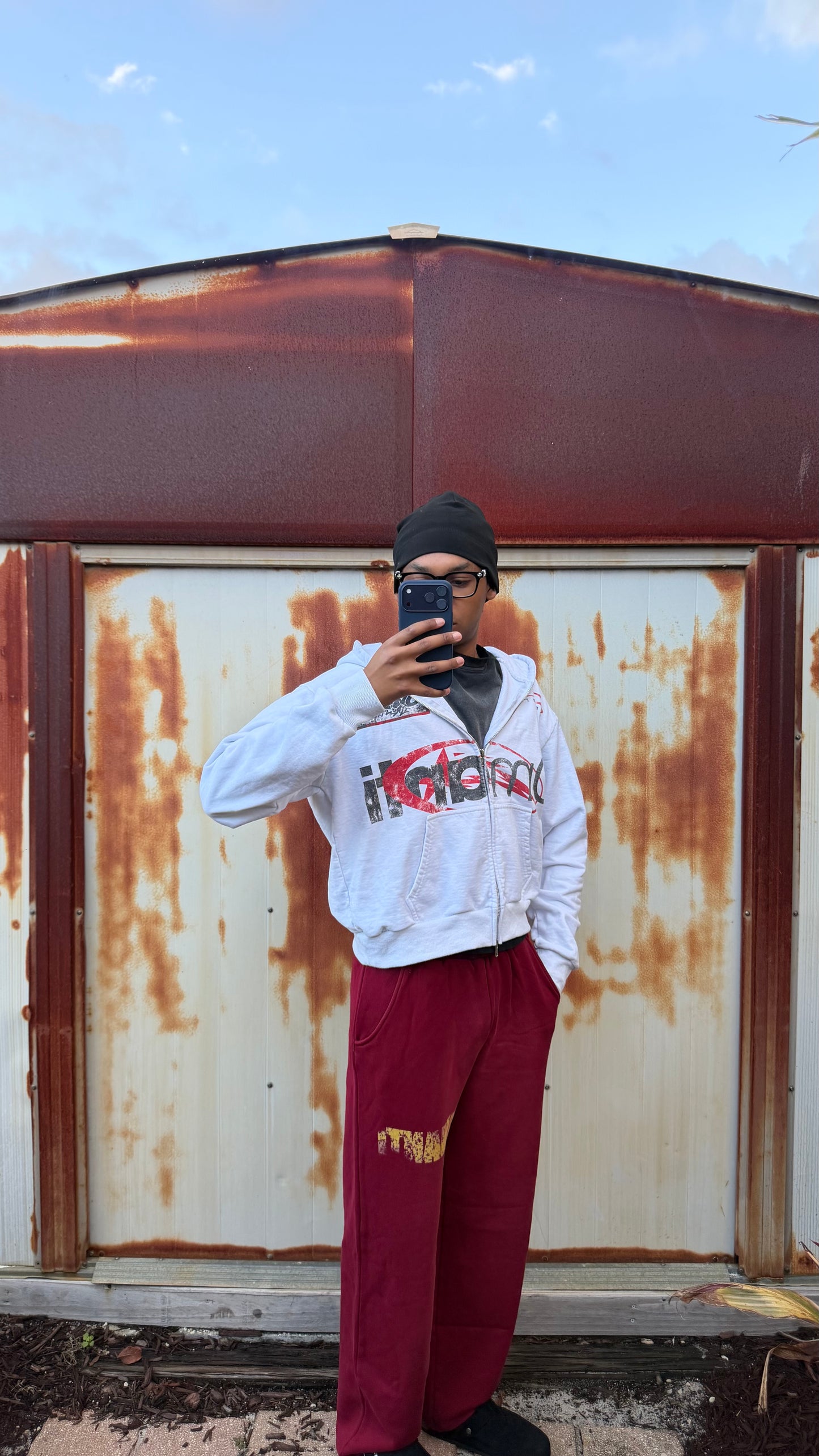 HELLO DISTRESSED ZIP UP WHITE